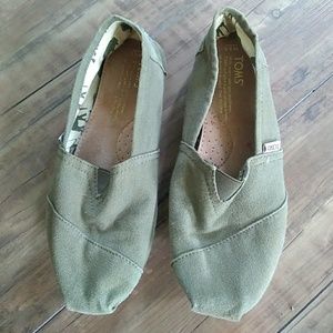 Toms shoes